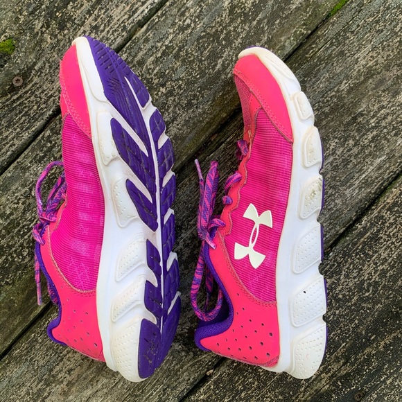 Under Armour pink & purple sneakers Y 4 - Picture 5 of 7